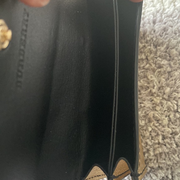 Burberry Gold compact wallet - Picture 8 of 11